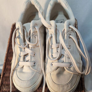 Simple White Canvas Deck Shoes, Women's Size 9.